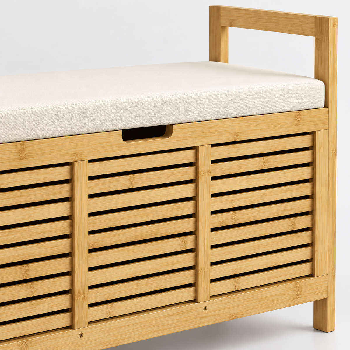 « Bambou » — Banc en bambou avec coffre et coussin — vue 4