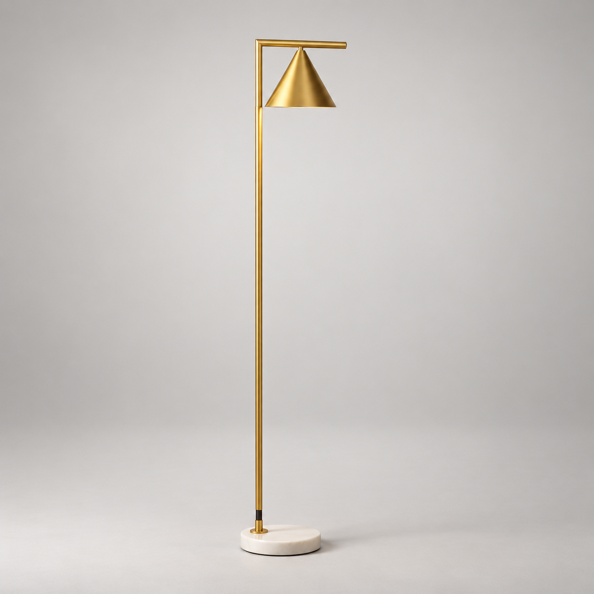 « Épure » — Lampadaire doré à base en marbre — vue 1