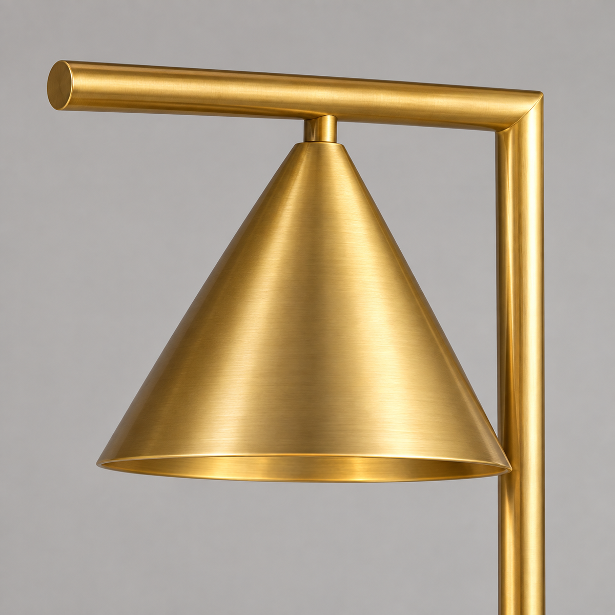 « Épure » — Lampadaire doré à base en marbre — vue 3