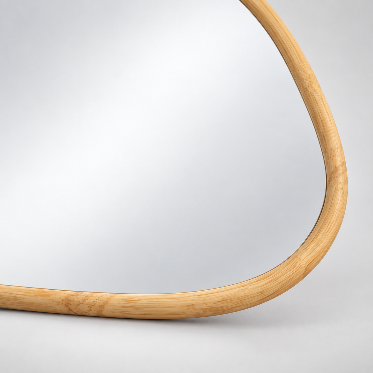 « Galet » — Miroir organique en bois naturel, 70 cm — vue 4